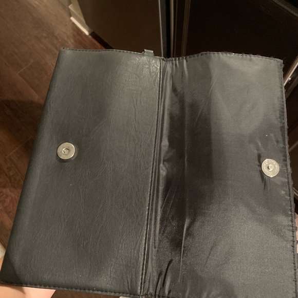 Zebra print faux fur + black leather clutch - Picture 2 of 4